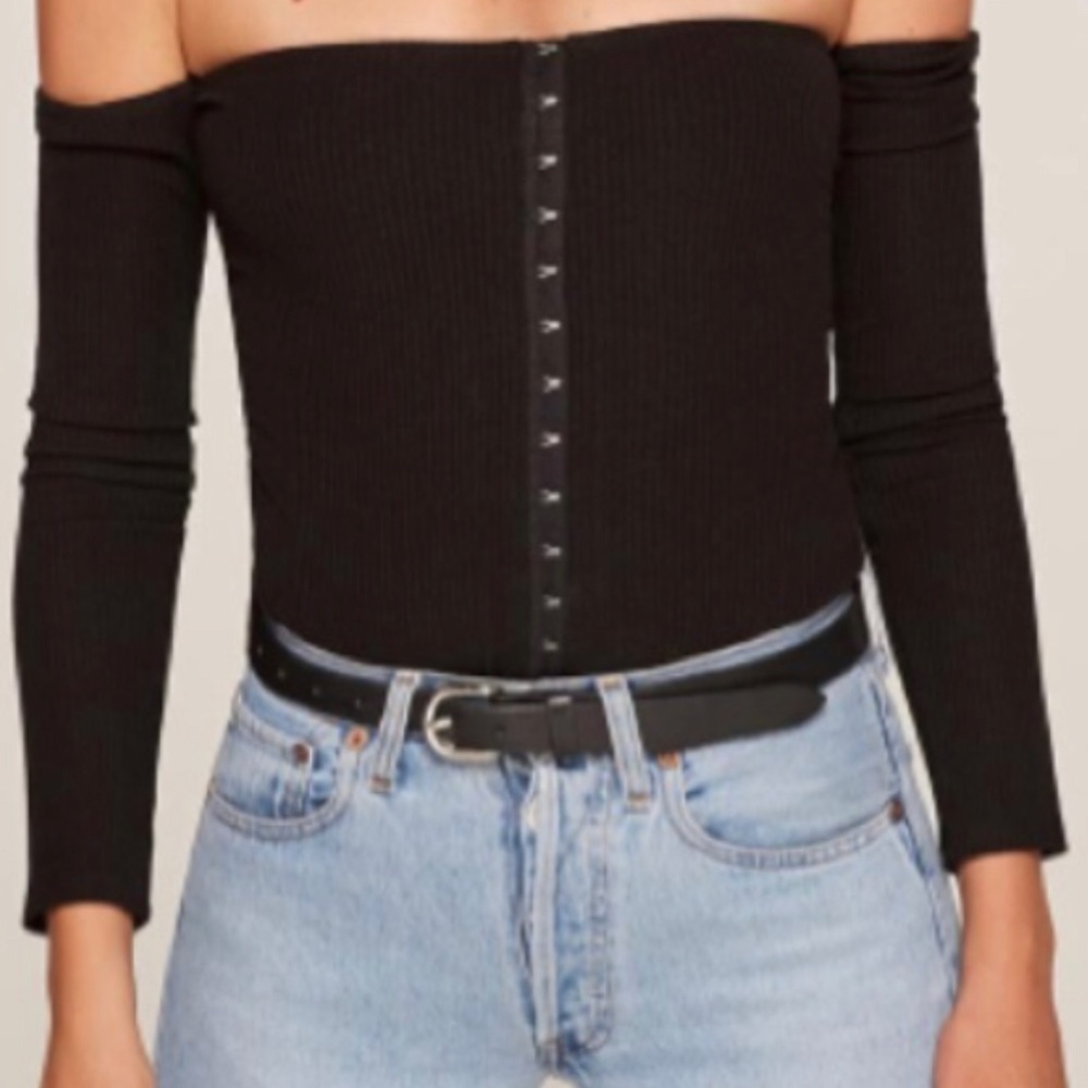 Reformation off the shoulder hook top - size M